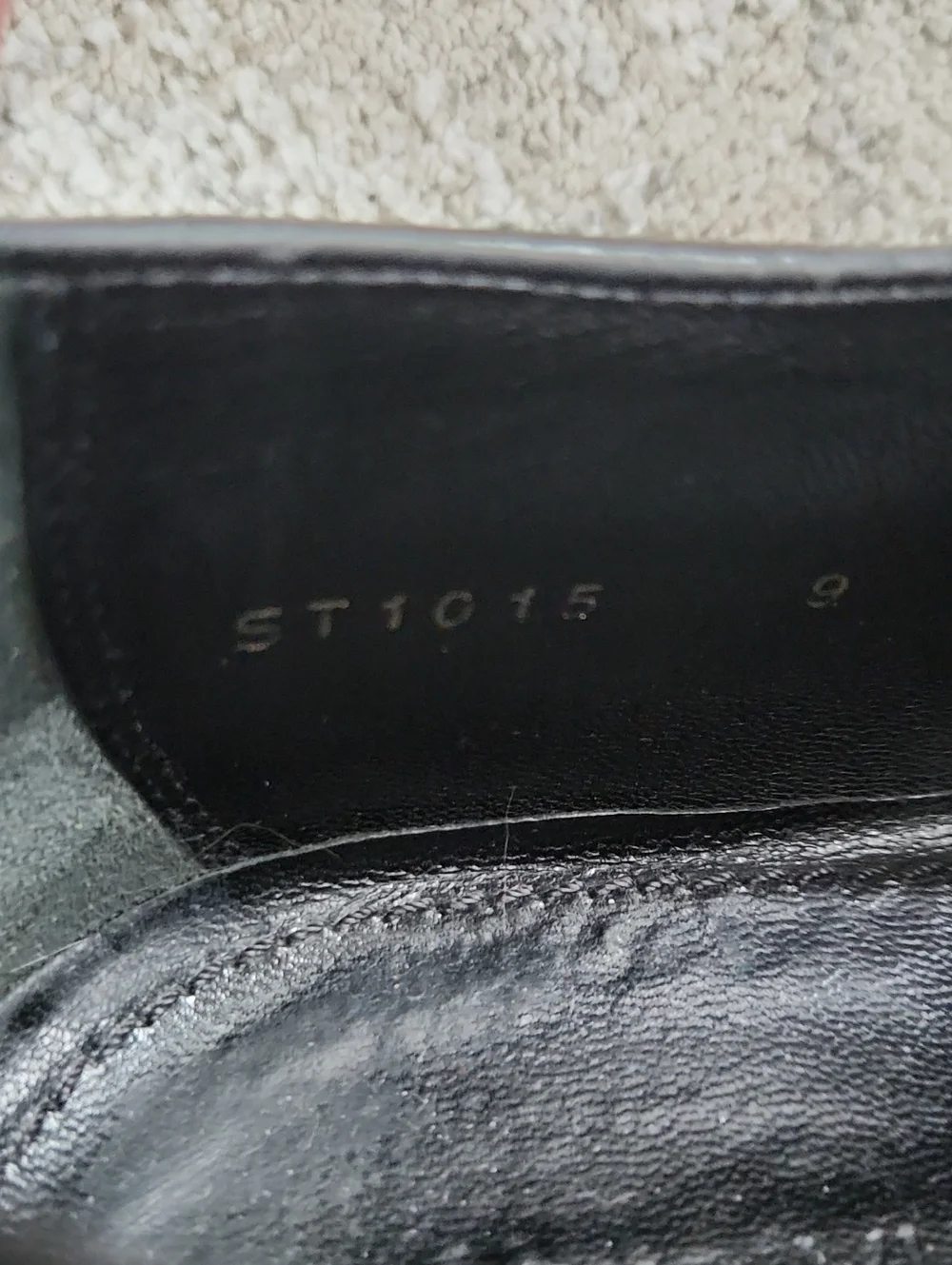 Mens Black Louis Vuitton Dress Shoes, Size LV 9, US 10